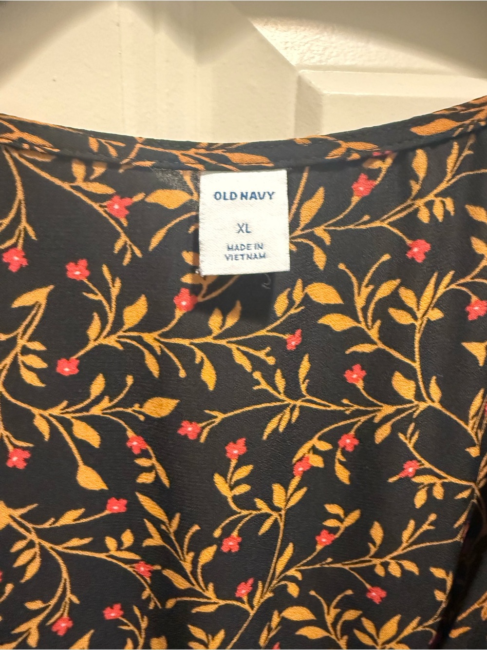 Old Navy Brown Floral Midi Dress with V-Neck - Picture 2 of 4